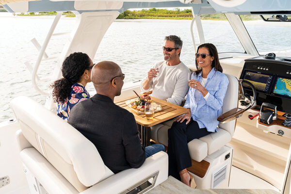 BostonWhaler350Realm_4