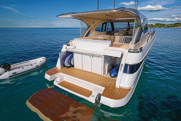 Riviera 4300 Sports Express