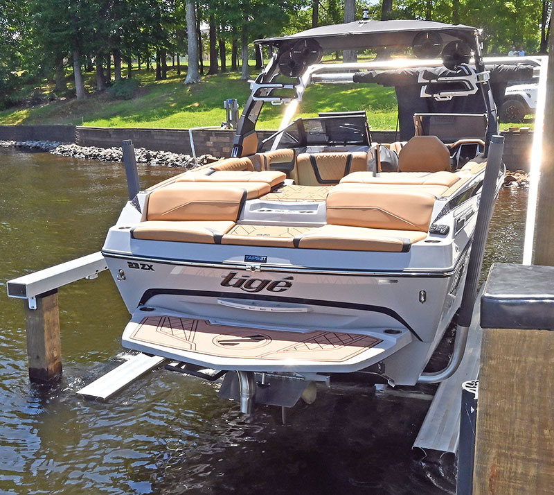 Solar-Powered Boat Lifts