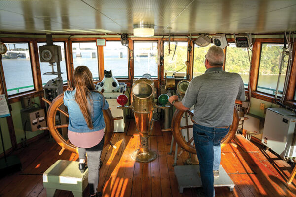 Schoonmaker pilothouse