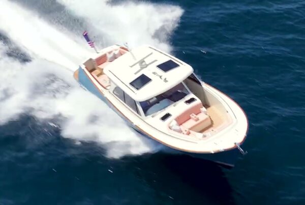 Hinckley Picnic Boat 39