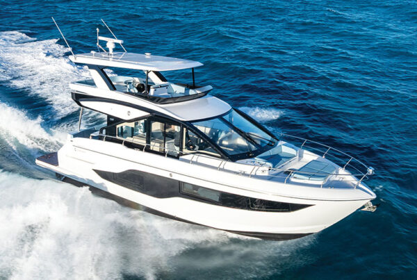 Cruisers 50 Fly