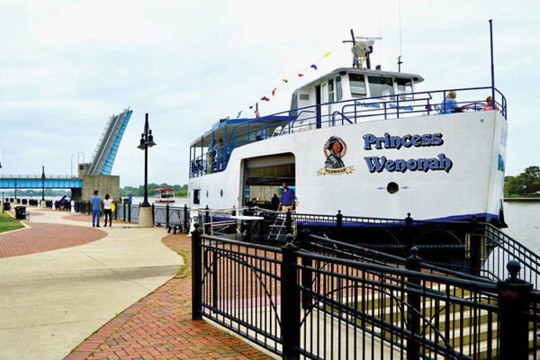 Bay-City-Boat-Line Veteran’s-Memorial-Lift-Bridge