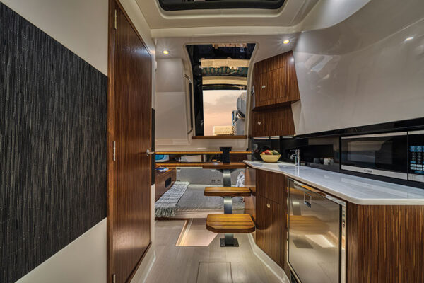 Sea-Ray-Sundancer-370