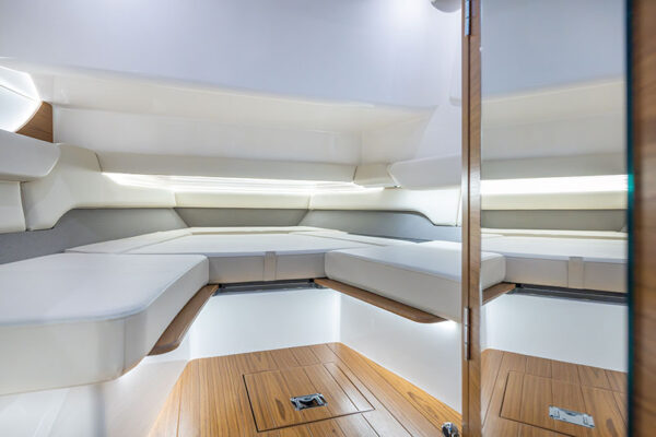 Tiara-Yachts-35-LS_3 Tiara-Yachts-35-LS
